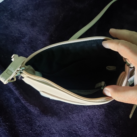 Kenneth Cole Mauve shoulder strap purse - Picture 4 of 4